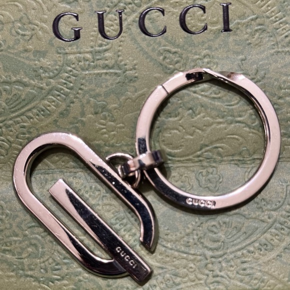 SALE- Gucci Keychain (Silver) - GUC - Picture 1 of 6